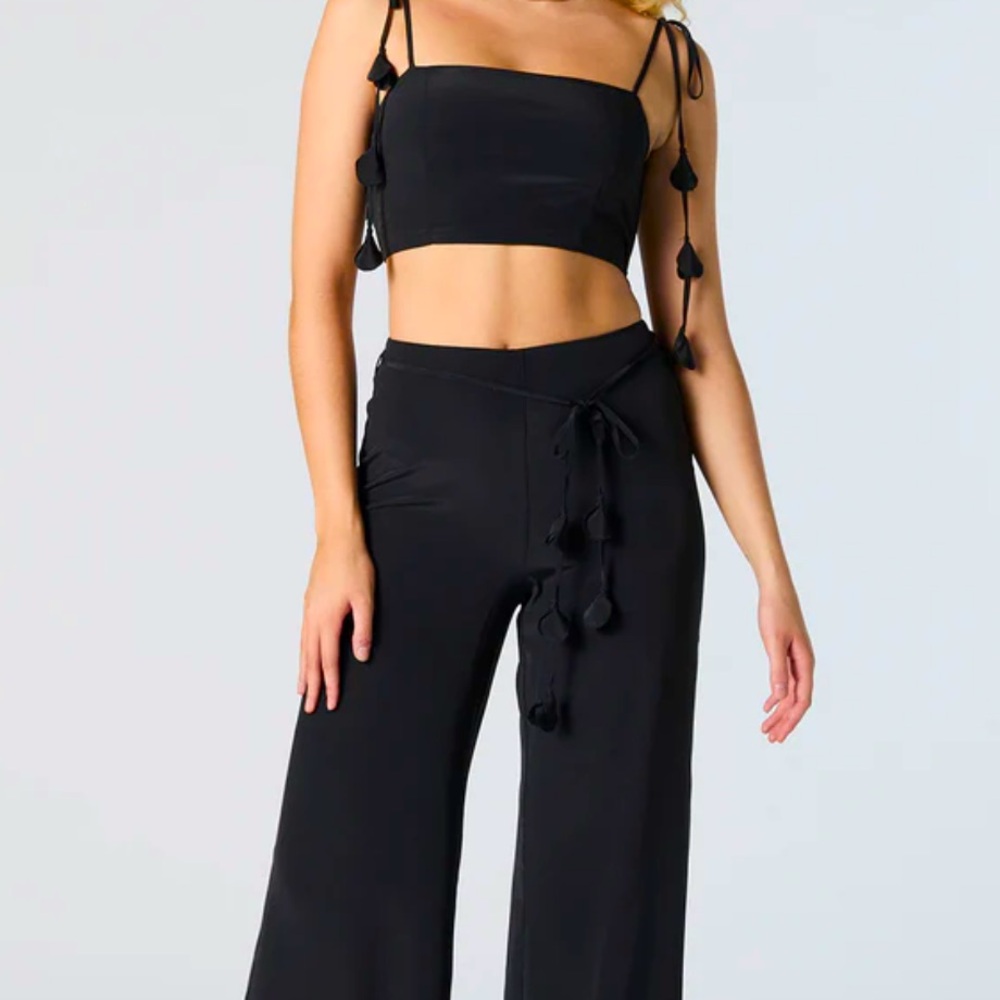 🔥 NWT Petal String Palazzo Pant Set 🔥